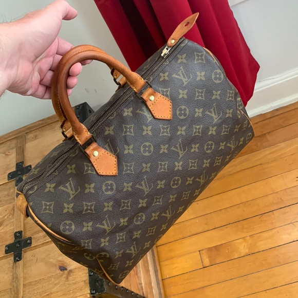 Louis Vuitton Vintage Speedy 35 Handbag. - Picture 17 of 17